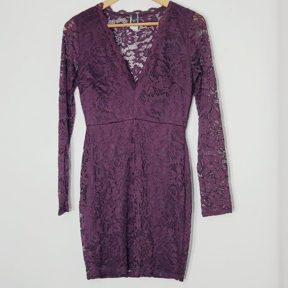 Windsor Dresses & Skirts - Windsor Women's Burgundy Lace Long Sleeve V Neck Floral Sheath Dress Size Large